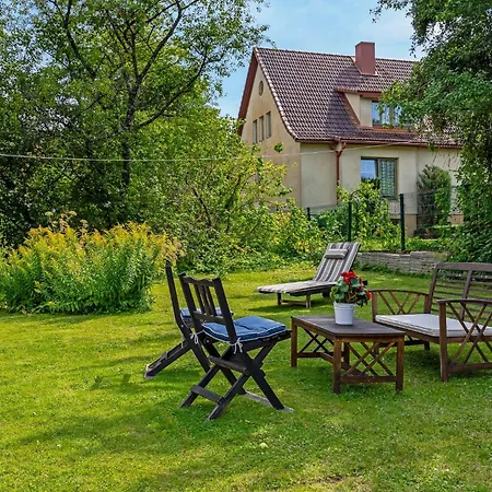 3br Family With Huge Garden&free Parking Ferienhaus *