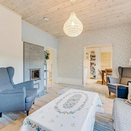3br Family With Huge Garden&free Parking Reval